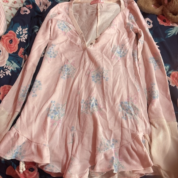 Pink romper pajamas - Picture 1 of 2